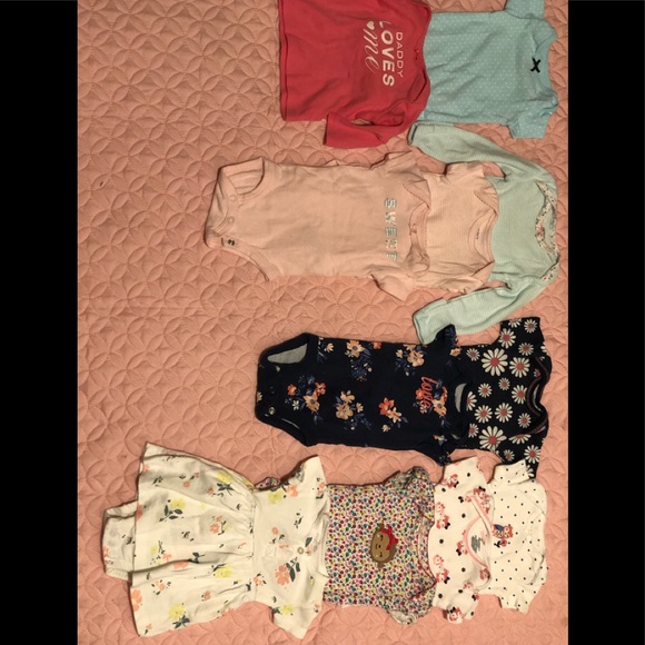 11 Baby girl Onesies & Shirts *NB 15$ or 2$ each!! - Picture 1 of 3
